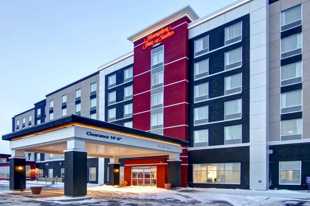 Hampton Inn & Suites By Hilton Grande Prairie Bagian luar foto