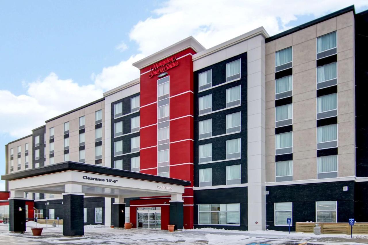 Hampton Inn & Suites By Hilton Grande Prairie Bagian luar foto