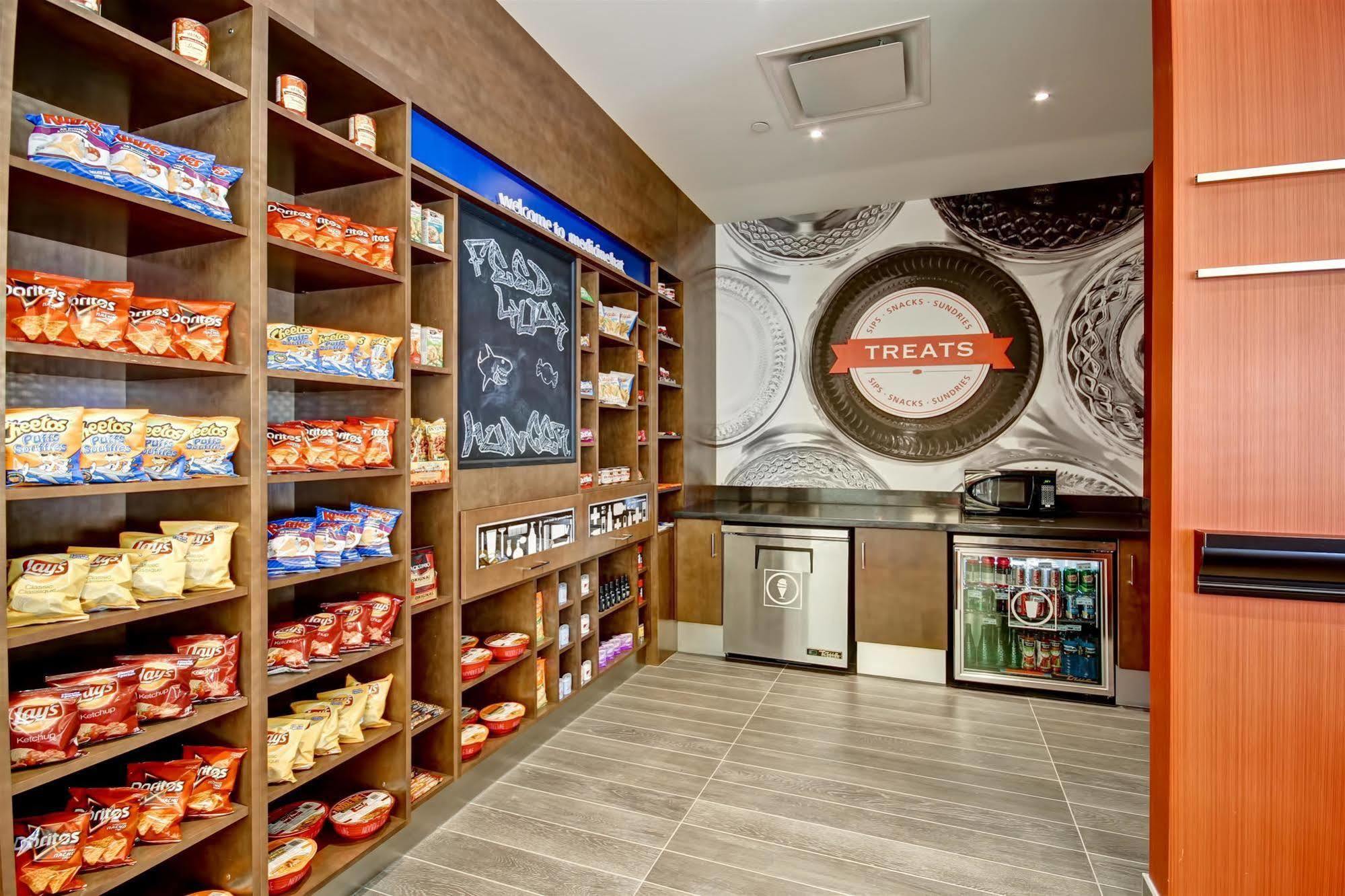 Hampton Inn & Suites By Hilton Grande Prairie Bagian luar foto